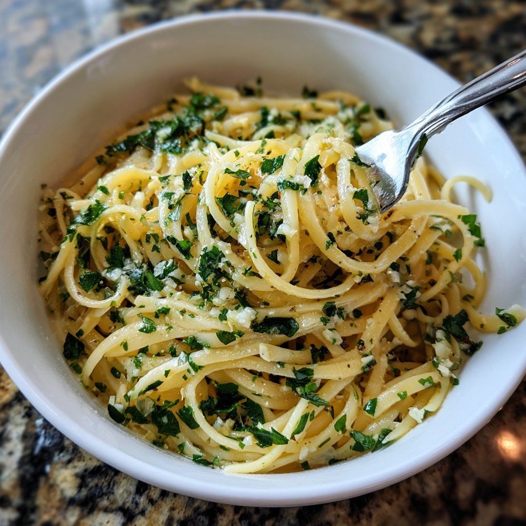 Quick & Easy 15-Minute Garlic Pasta